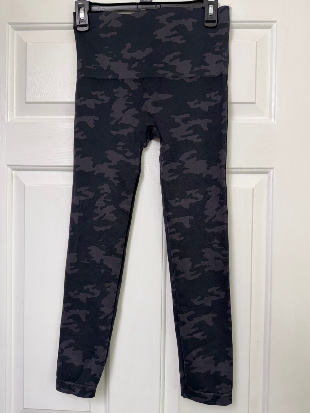SPANX Black & Gray Camo Leggings